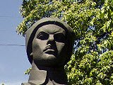 Памятник Е. М. Мамонтову